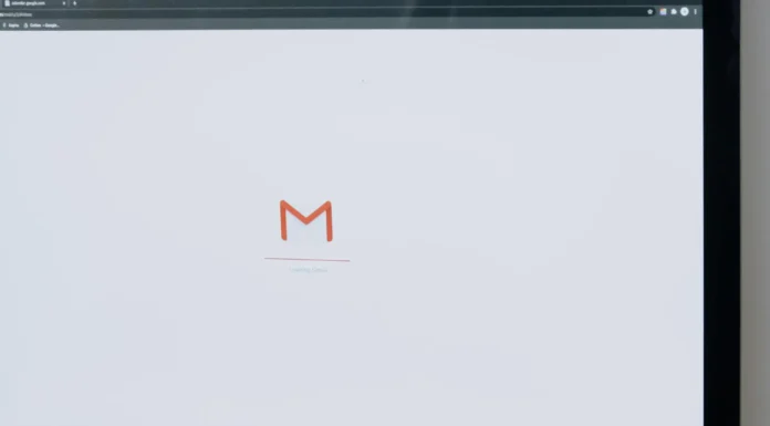 Logotip Gmail na monitoru raćunala